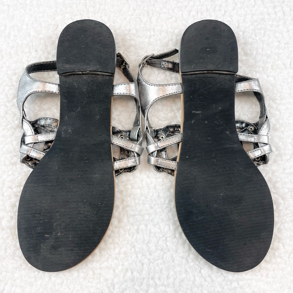 SODA • Silver/Tan Studded Thong Sandals, 7 - Picture 4 of 16